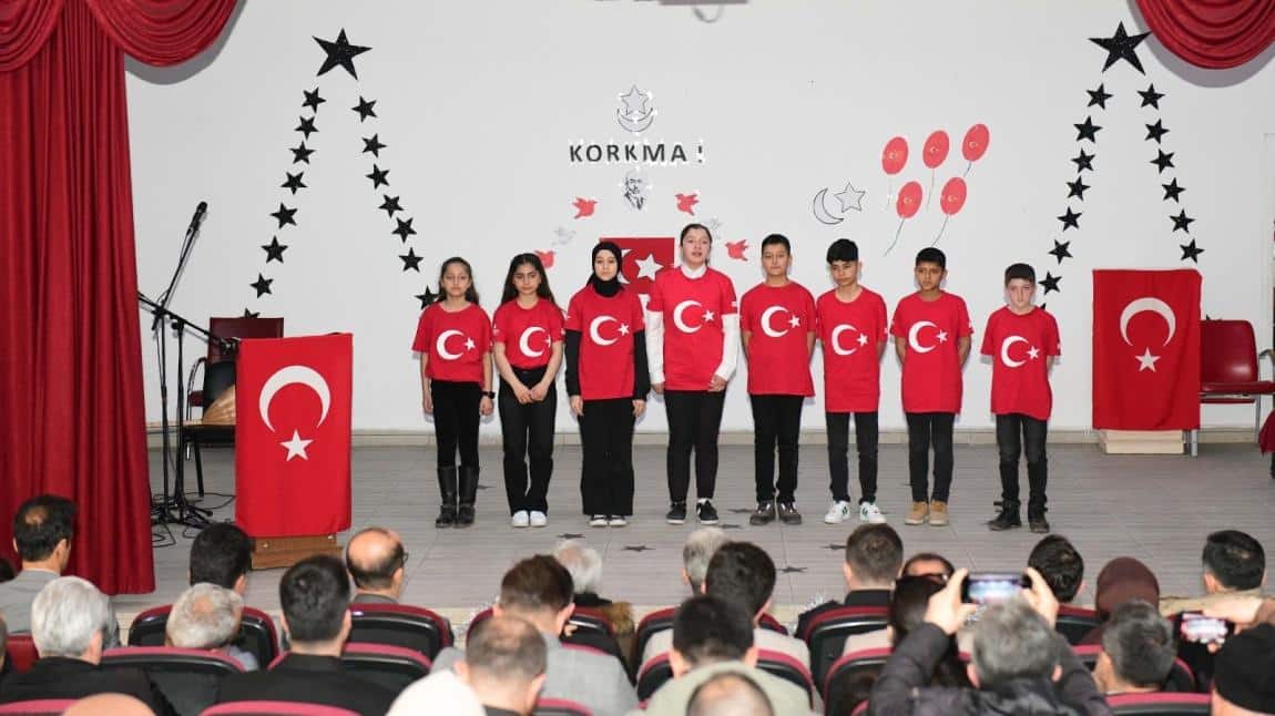 Okulumuz İlçemizde '12 Mart İstiklal Marşı'nın Kabulü Ve Mehmet Akif Ersoy' u Anma Günü' Etkinliği Programı Düzenledi.